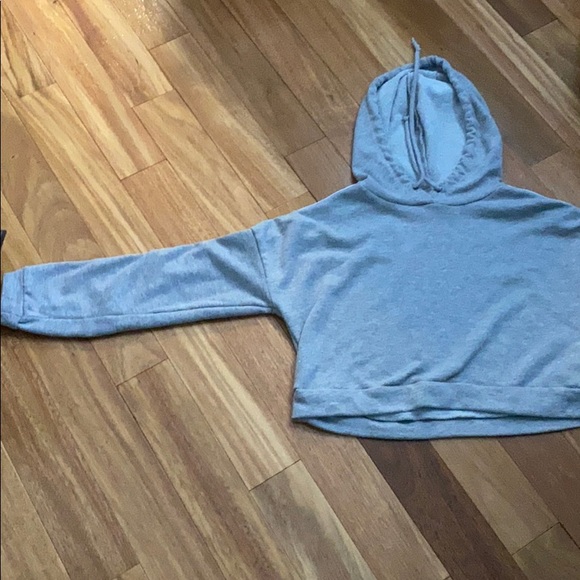 cropped gray and striped hoodie - Picture 2 of 5